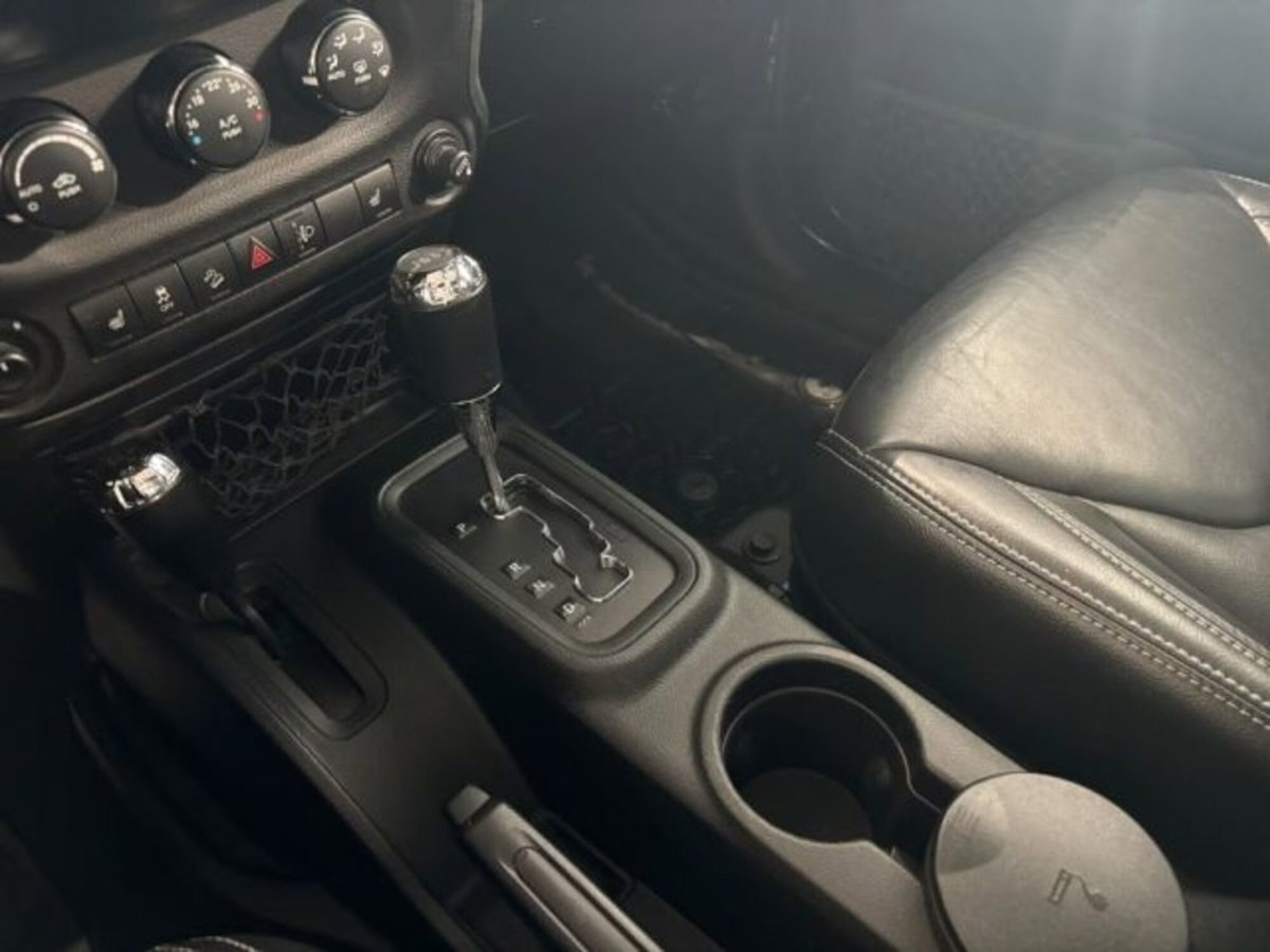 Jeep Wrangler Unlimited 3.6 V6 Rubicon Auto (12)