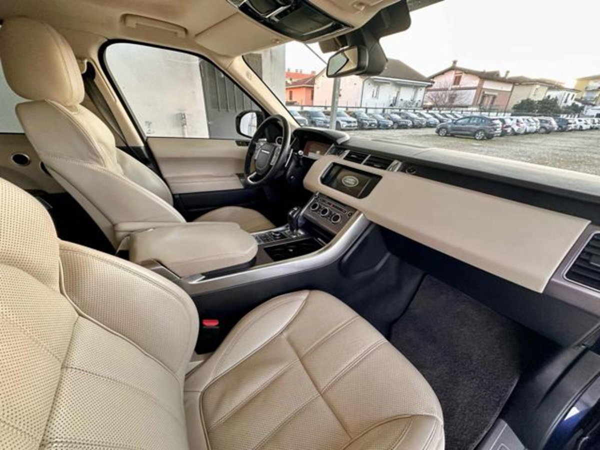 Land Rover Range Rover Sport 3.0 TDV6 HSE (11)