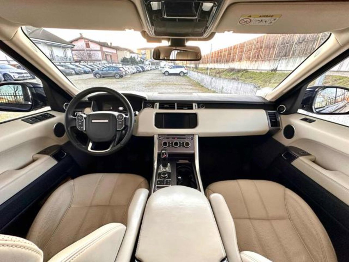 Land Rover Range Rover Sport 3.0 TDV6 HSE (12)