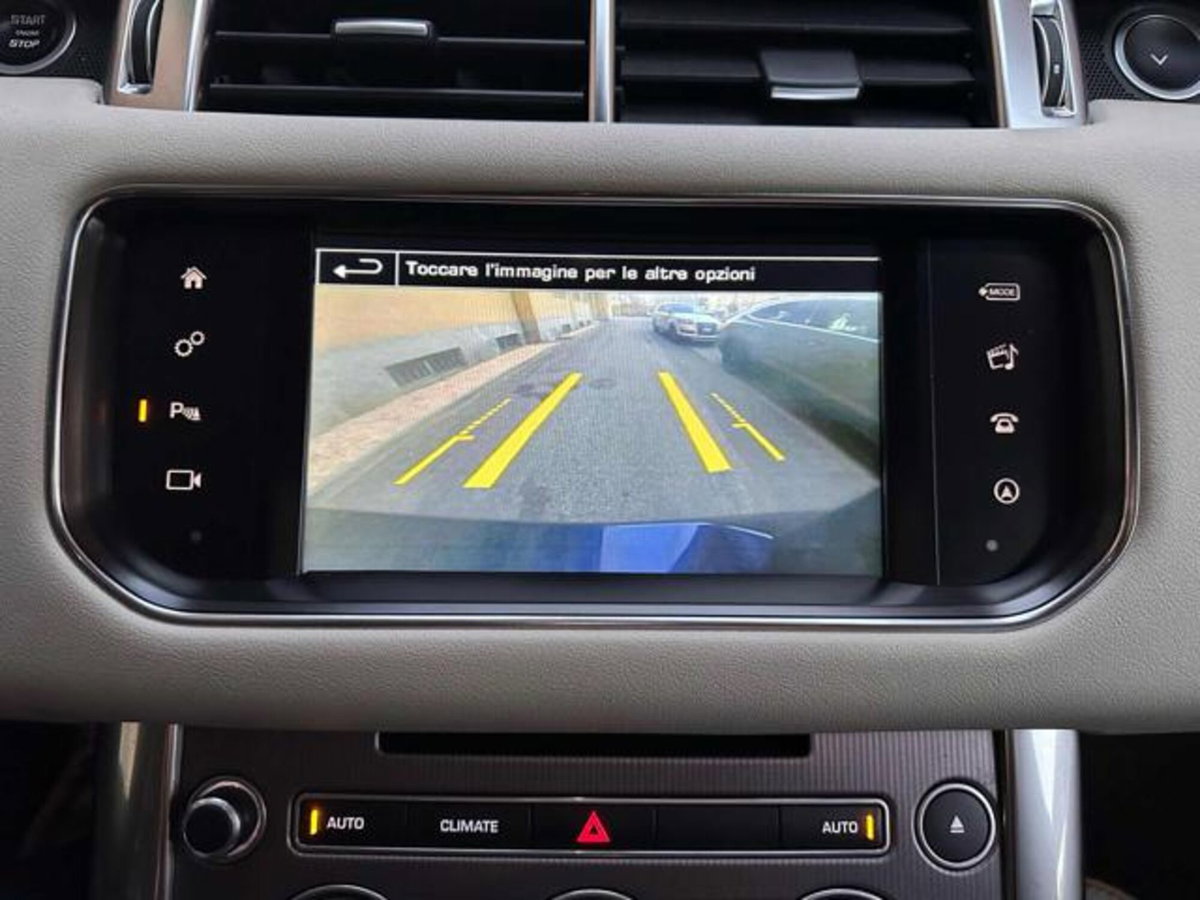 Land Rover Range Rover Sport 3.0 TDV6 HSE (15)