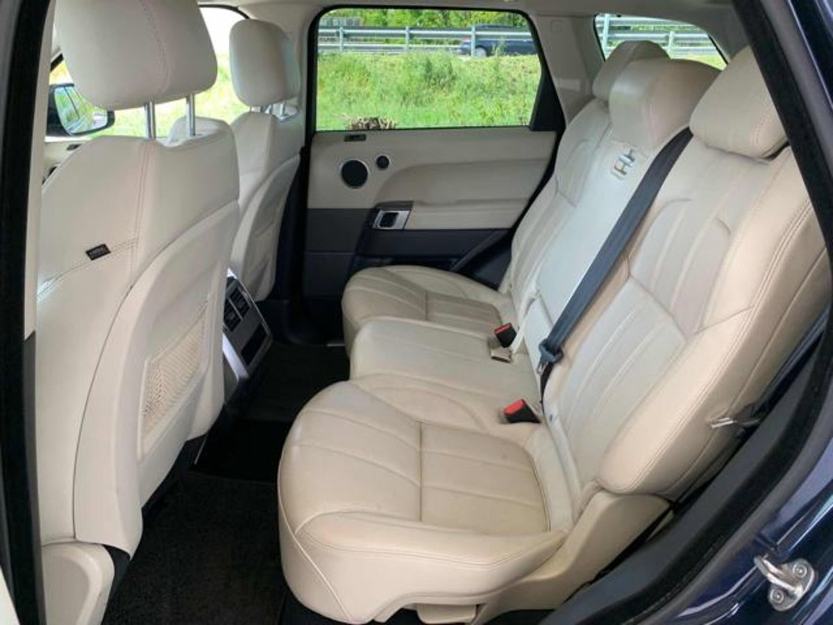 Land Rover Range Rover Sport 3.0 TDV6 HSE (18)