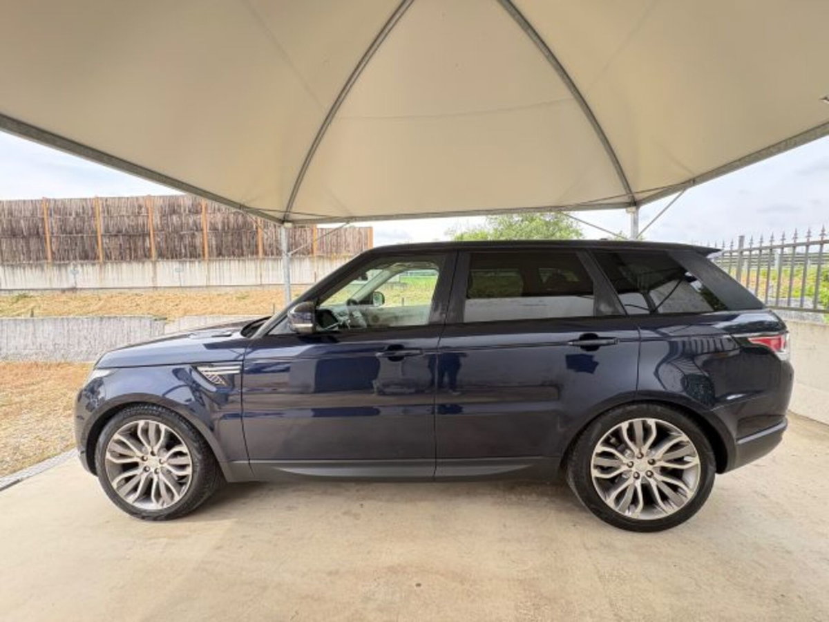 Land Rover Range Rover Sport 3.0 TDV6 HSE (7)
