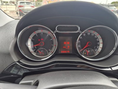 Opel Adam Rocks 1.2 70 CV (12)