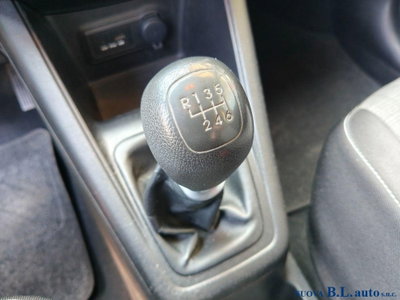 Kia Venga 1.4 CRDi 90 CV Crossover (6)