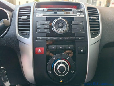 Kia Venga 1.4 CRDi 90 CV Crossover (8)