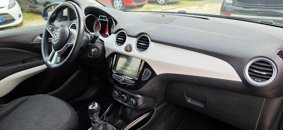 Opel Adam 1.4 87 CV GPL Tech Glam (19)