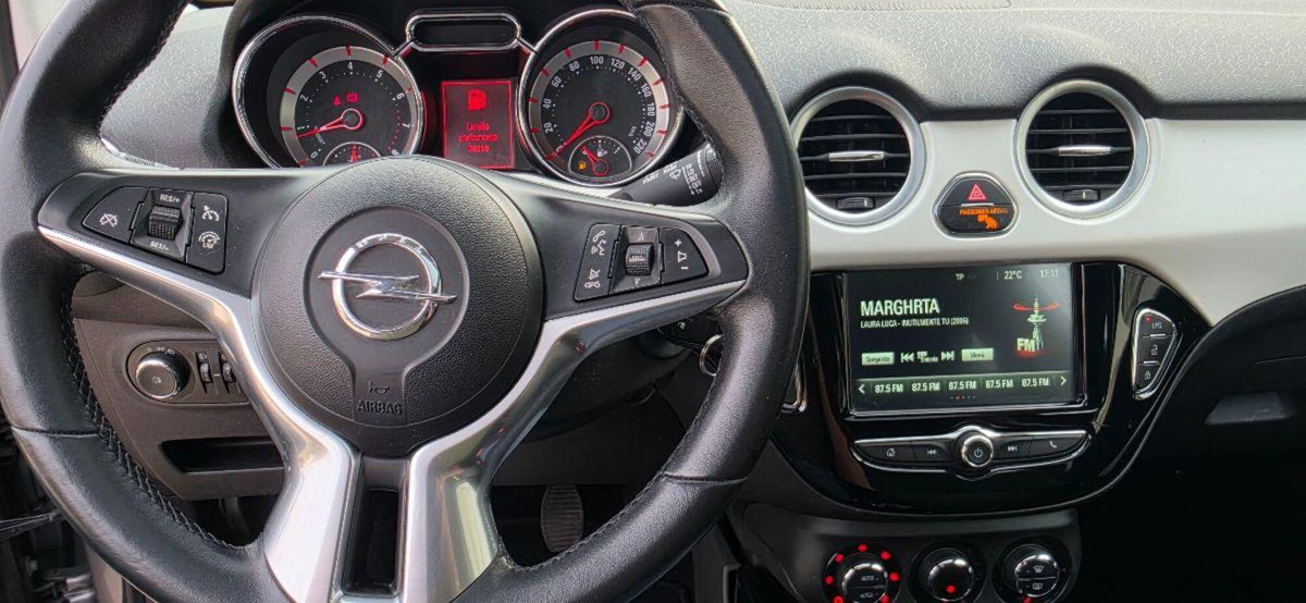 Opel Adam 1.4 87 CV GPL Tech Glam (20)