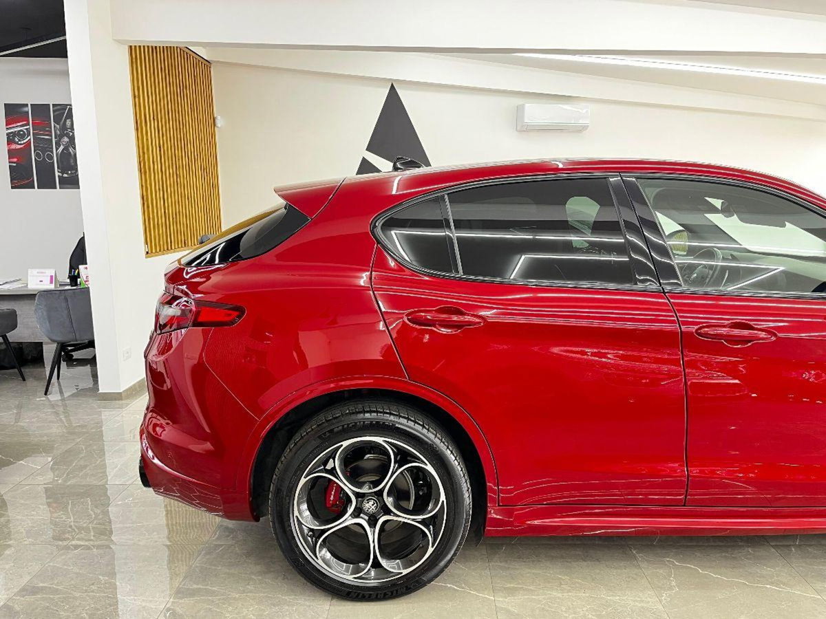 Alfa Romeo Stelvio Stelvio 2.2 Turbodiesel 210 CV AT8 Q4 Veloce (10)