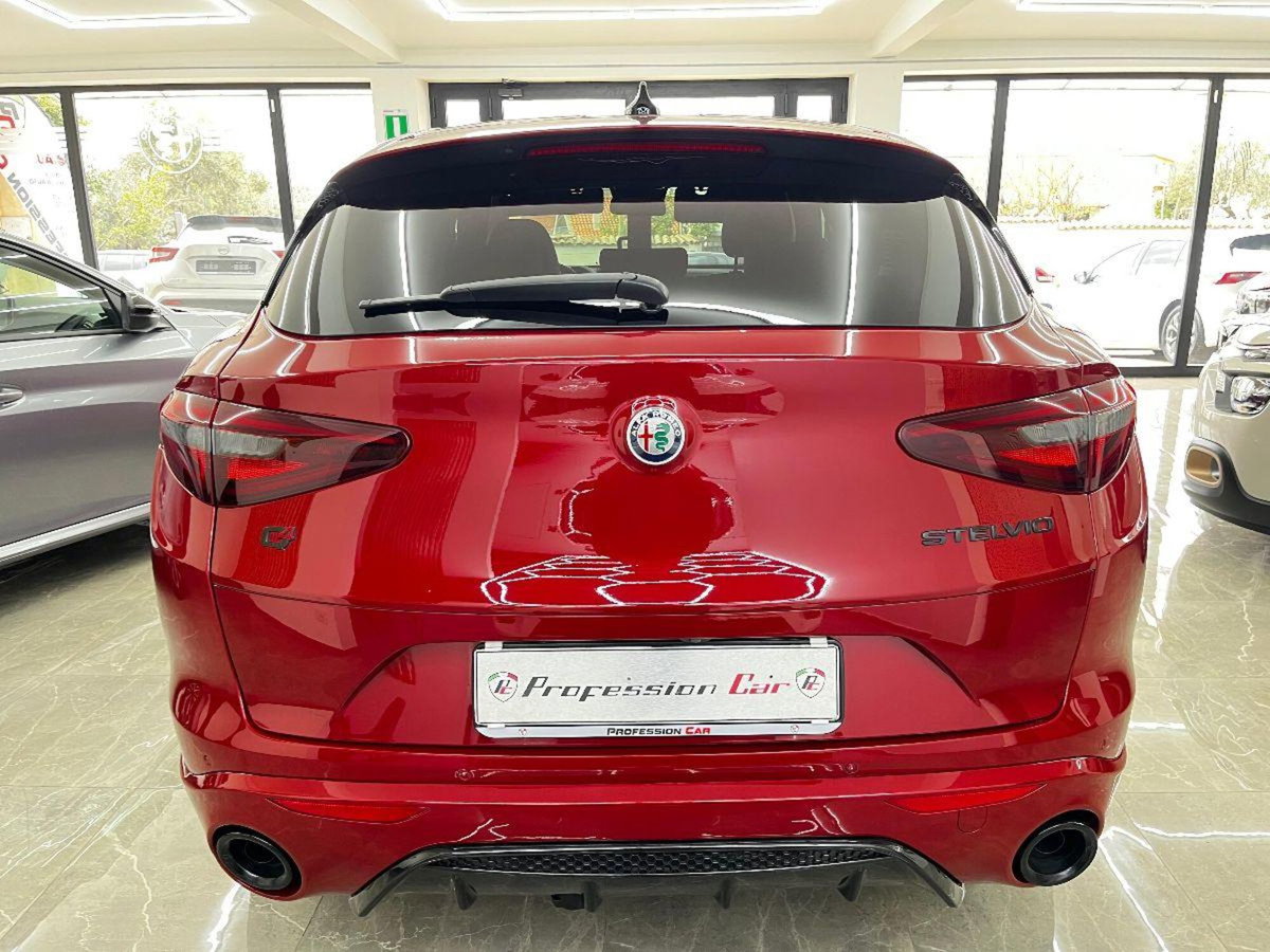 Alfa Romeo Stelvio Stelvio 2.2 Turbodiesel 210 CV AT8 Q4 Veloce (11)