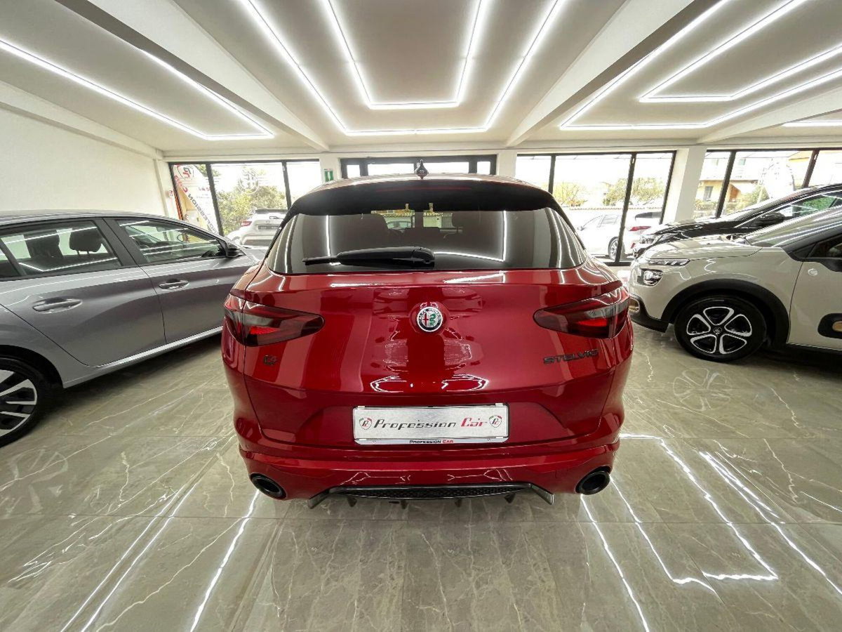 Alfa Romeo Stelvio Stelvio 2.2 Turbodiesel 210 CV AT8 Q4 Veloce (12)