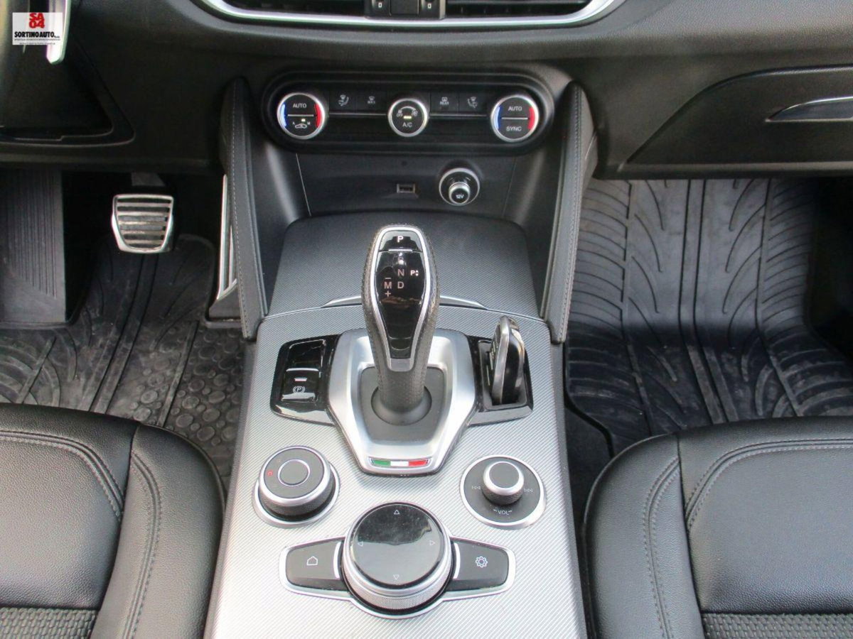 Alfa Romeo Stelvio Stelvio 2.2 Turbodiesel 190 CV AT8 Q4 Super Business (13)