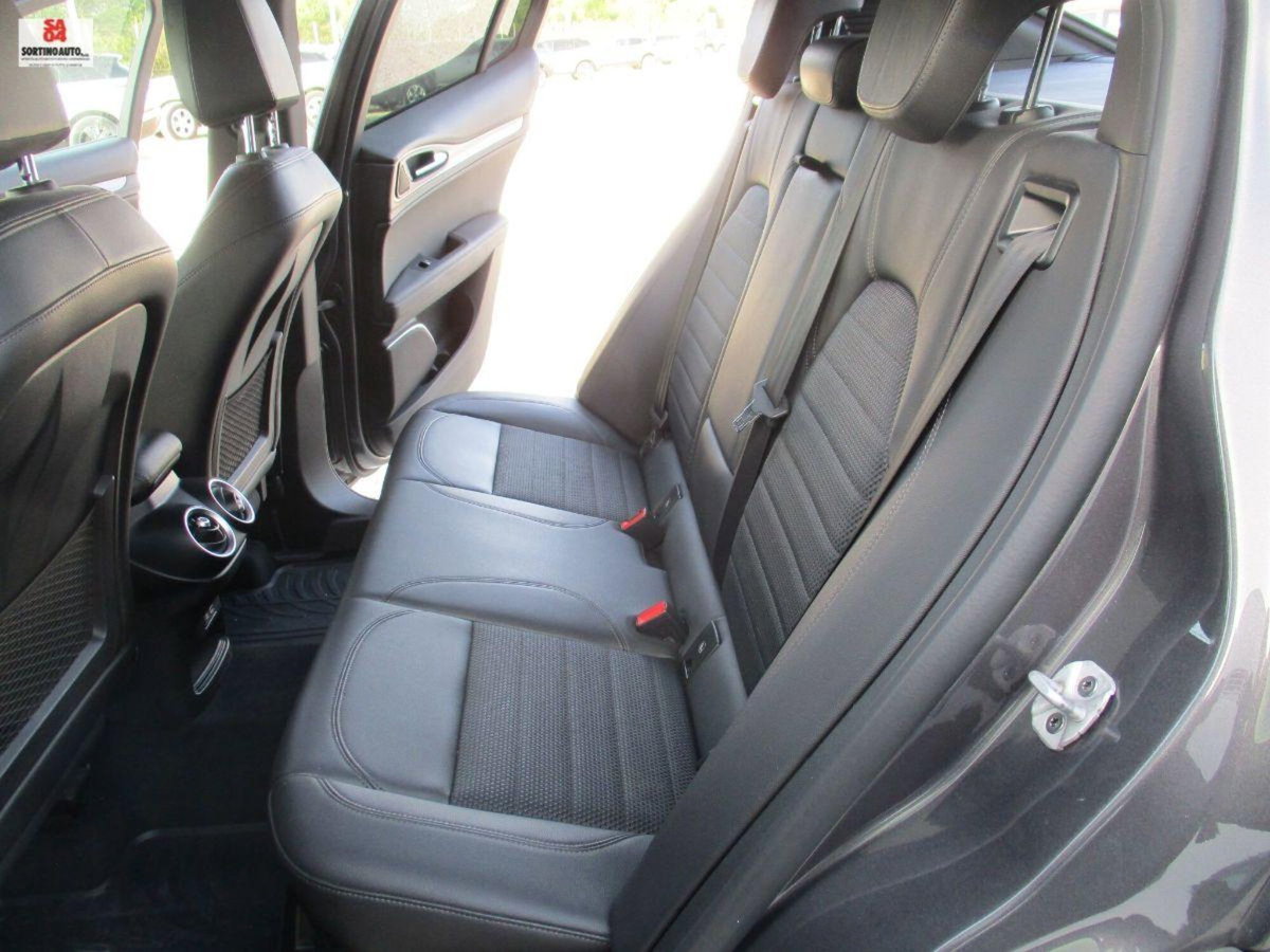 Alfa Romeo Stelvio Stelvio 2.2 Turbodiesel 190 CV AT8 Q4 Super Business (16)