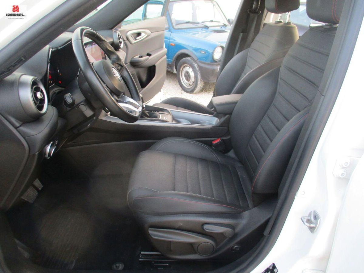 Alfa Romeo Tonale 1.5 hybrid Sprint 130cv tct7 (14)