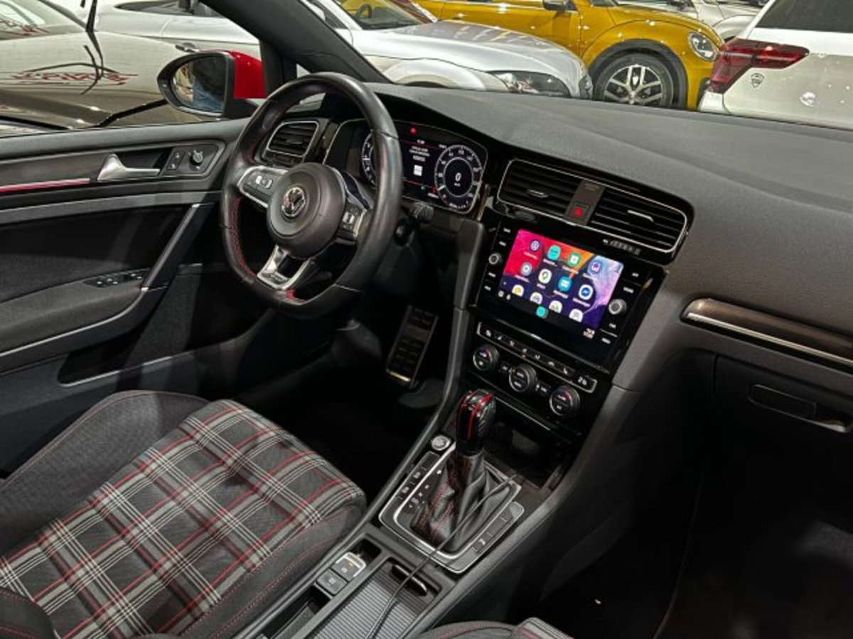 Volkswagen Golf 2.0 tsi GTI MT Ultimate 245cv (13)