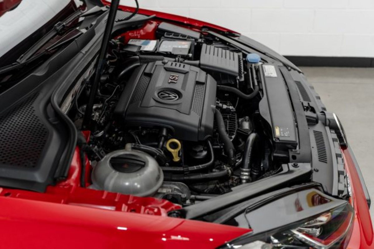Volkswagen Golf 2.0 tsi GTI MT Ultimate 245cv (7)