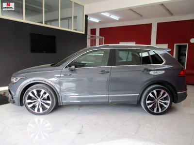 Volkswagen Tiguan 2.0 TDI 150 CV SCR DSG 4MOTION R-Line (3)