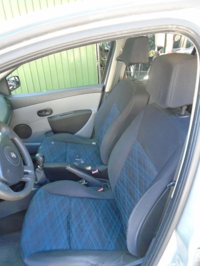 Renault Clio cat 5 porte RN (8)