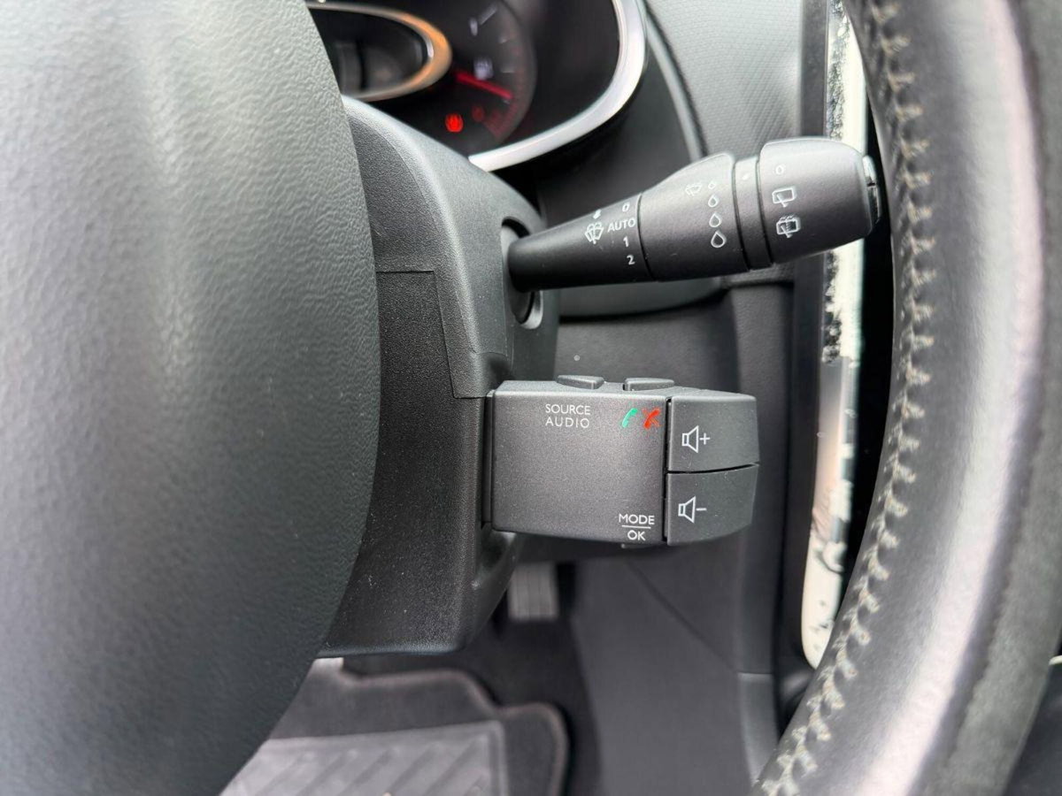 Renault Clio 1.5 dCi 8V 90CV EDC Start&Stop 5 porte Duel2 (15)