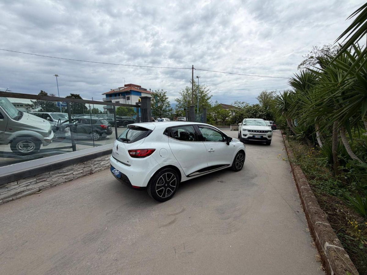 Renault Clio 1.5 dCi 8V 90CV EDC Start&Stop 5 porte Duel2 (4)