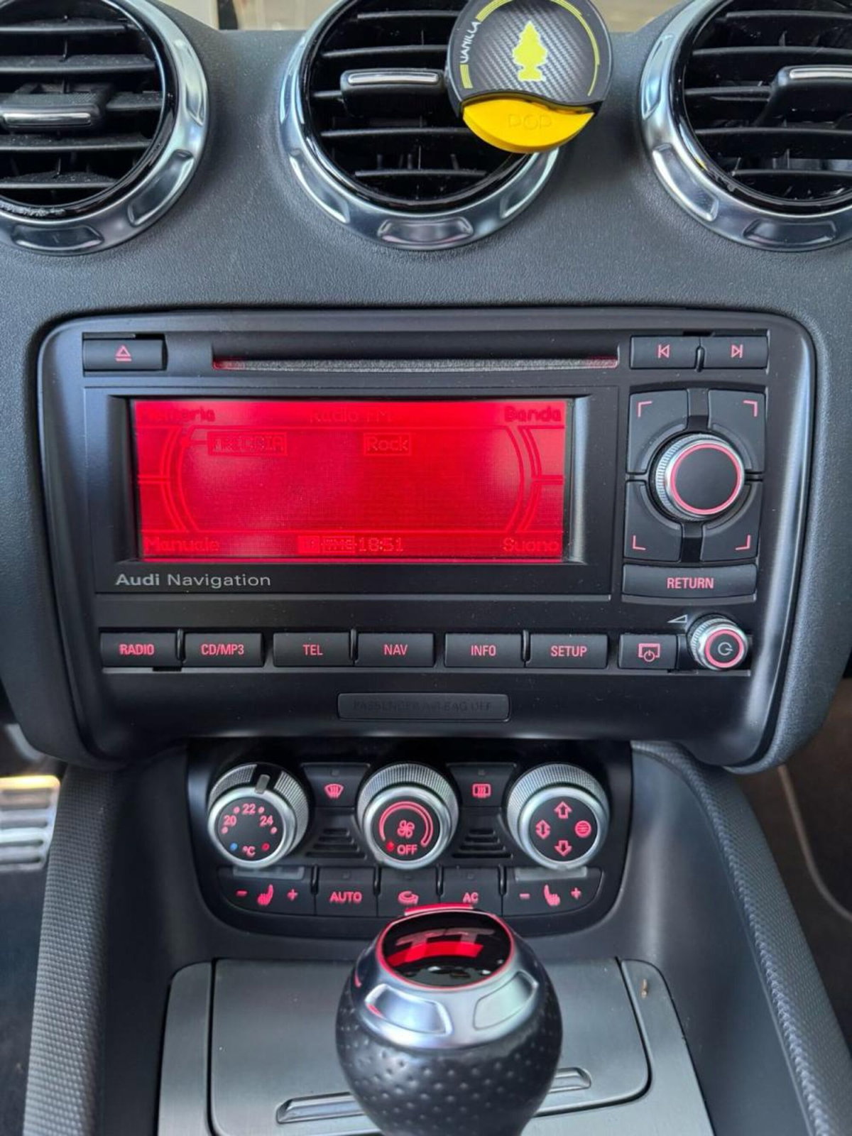 Audi TT Cabrio 2.0 TDI quattro (14)