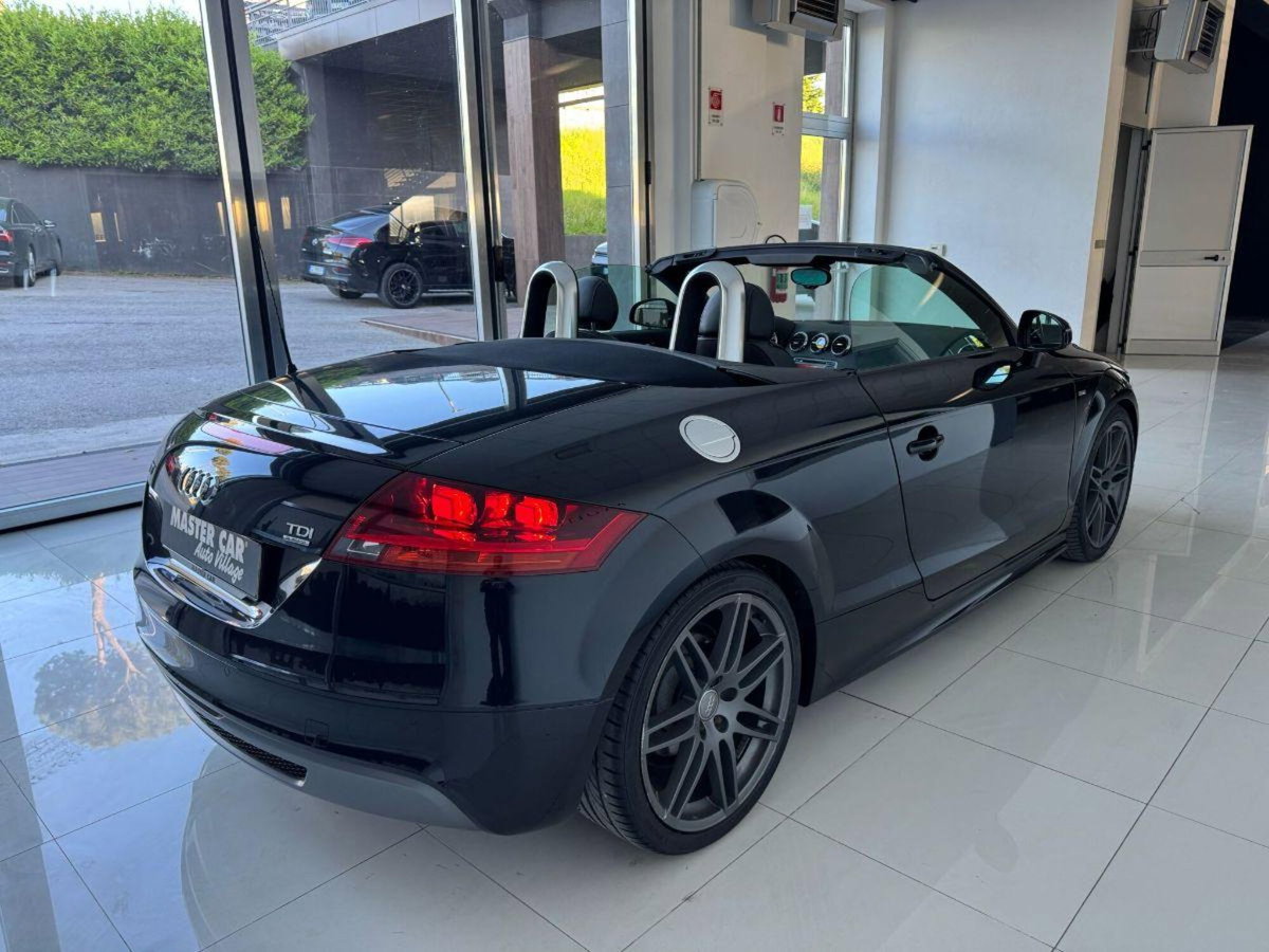 Audi TT Cabrio 2.0 TDI quattro (4)