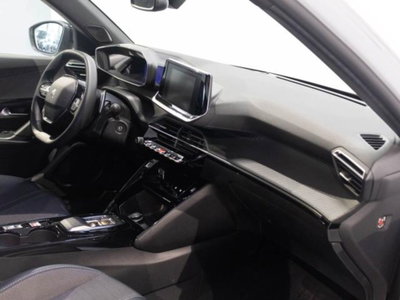 Peugeot 2008 BlueHDi 130 S&S EAT8 GT Pack (6)