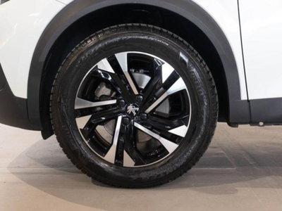 Peugeot 2008 BlueHDi 130 S&S EAT8 GT Pack (8)