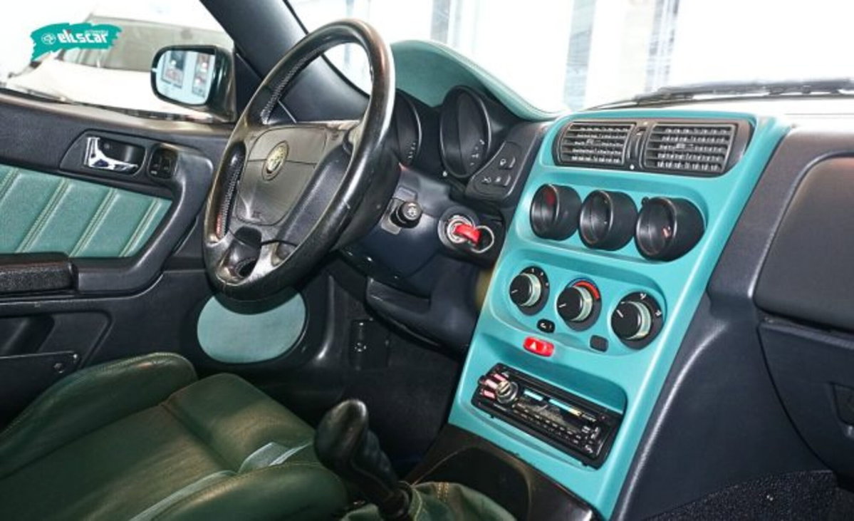 Alfa Romeo Spider 2.0i 16V Twin Spark cat (11)