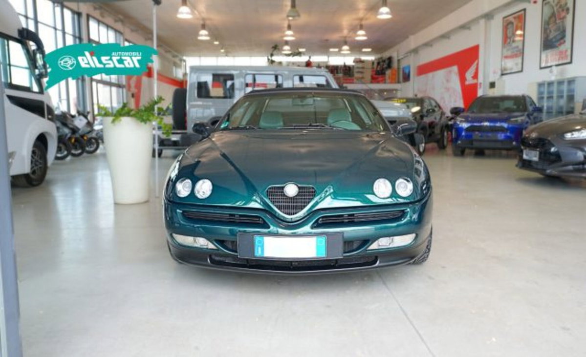 Alfa Romeo Spider 2.0i 16V Twin Spark cat (2)