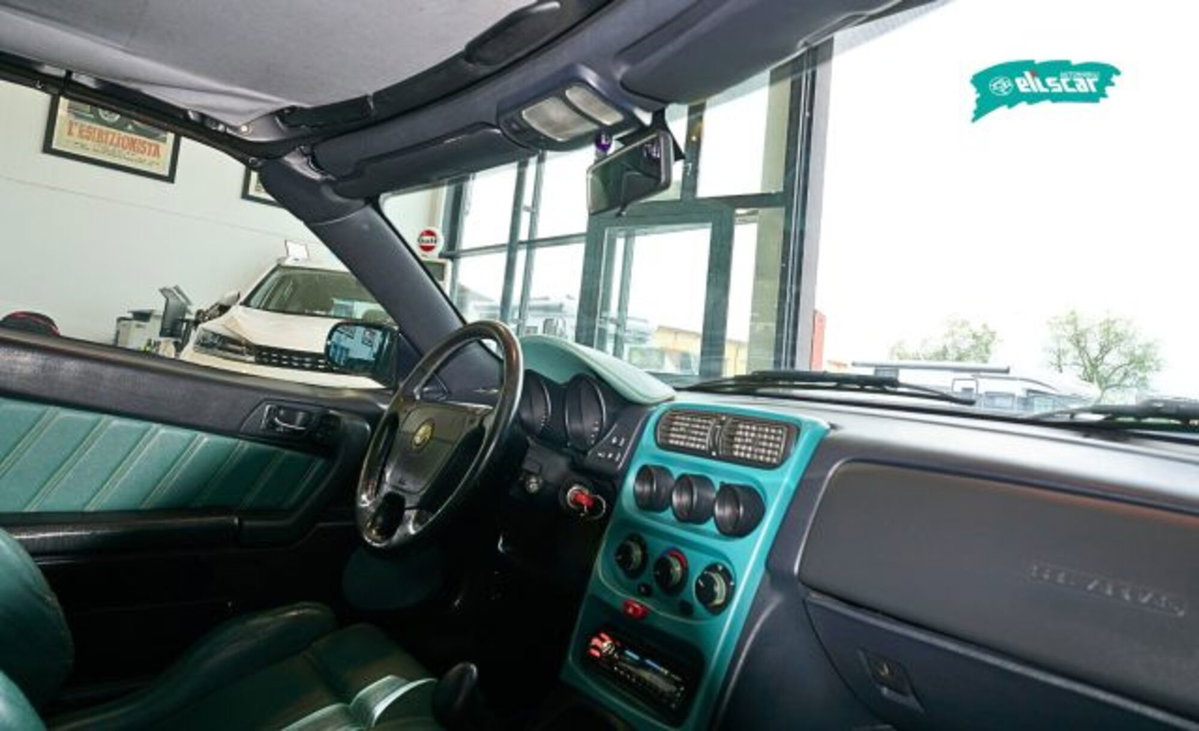 Alfa Romeo Spider 2.0i 16V Twin Spark cat (8)