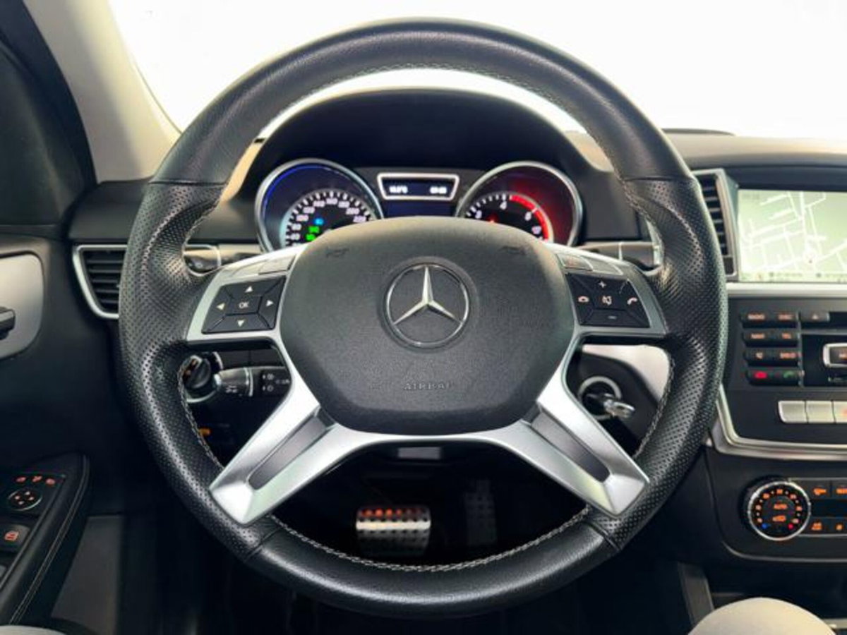 Mercedes-Benz Classe ML 350 BlueTEC 4Matic Premium (14)