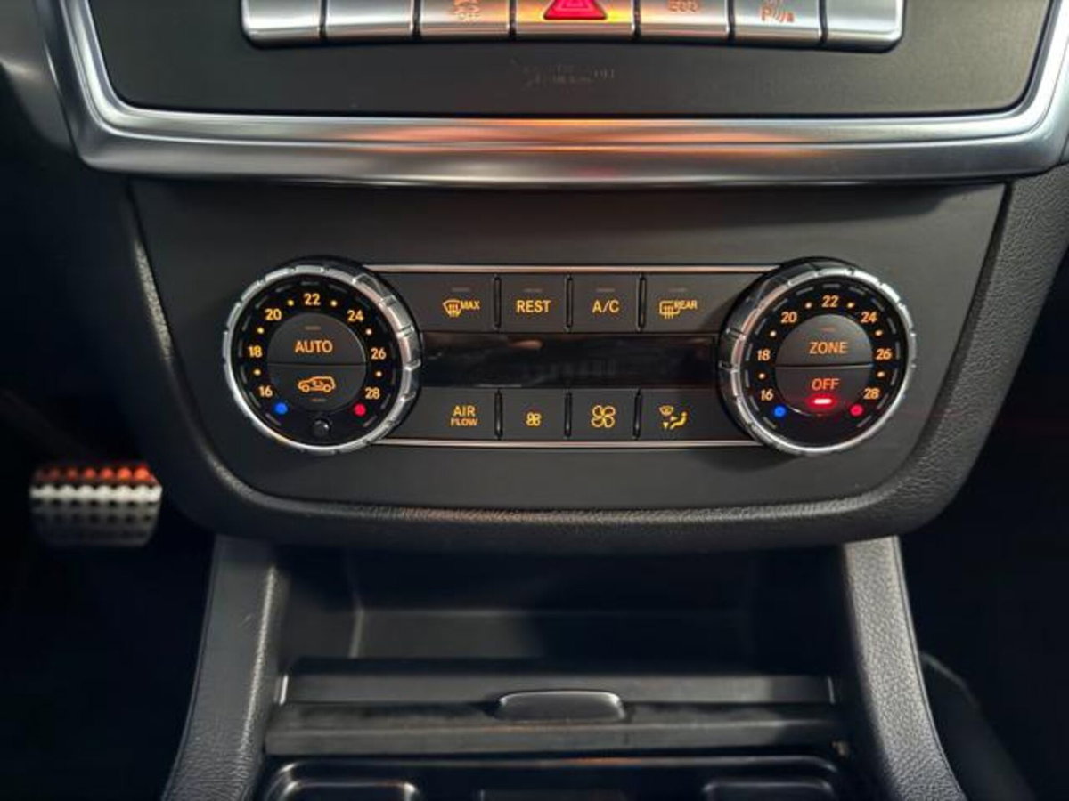 Mercedes-Benz Classe ML 350 BlueTEC 4Matic Premium (19)