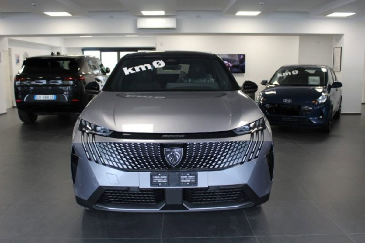 Peugeot 3008 1.2 hybrid GT Exclusive 145cv e-dcs6 (10)