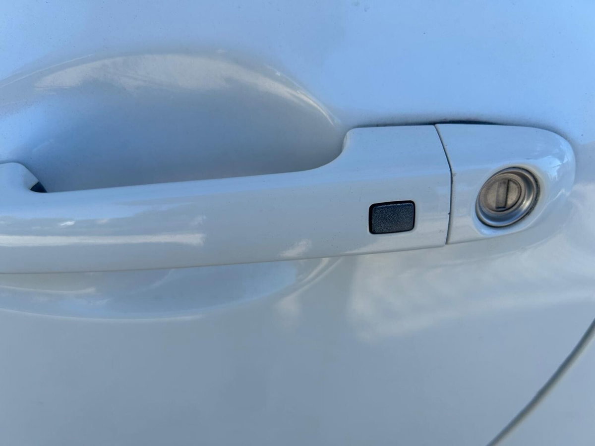 Hyundai Genesis Coupe 2.0 Turbo Sport (10)