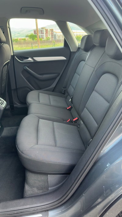 Audi Q3 2.0 TDI 150 CV quattro (10)