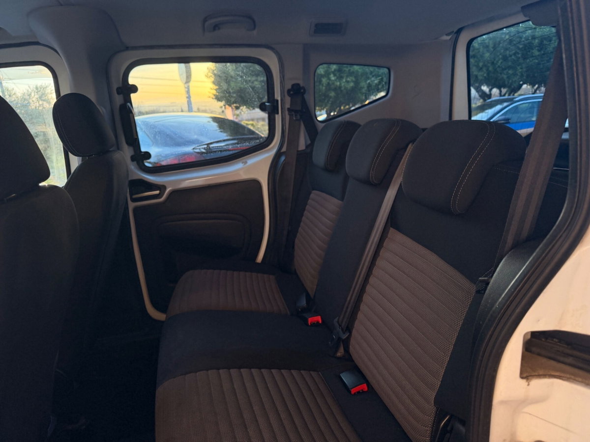 Fiat Qubo 1.3 MJT 95 CV Trekking (13)