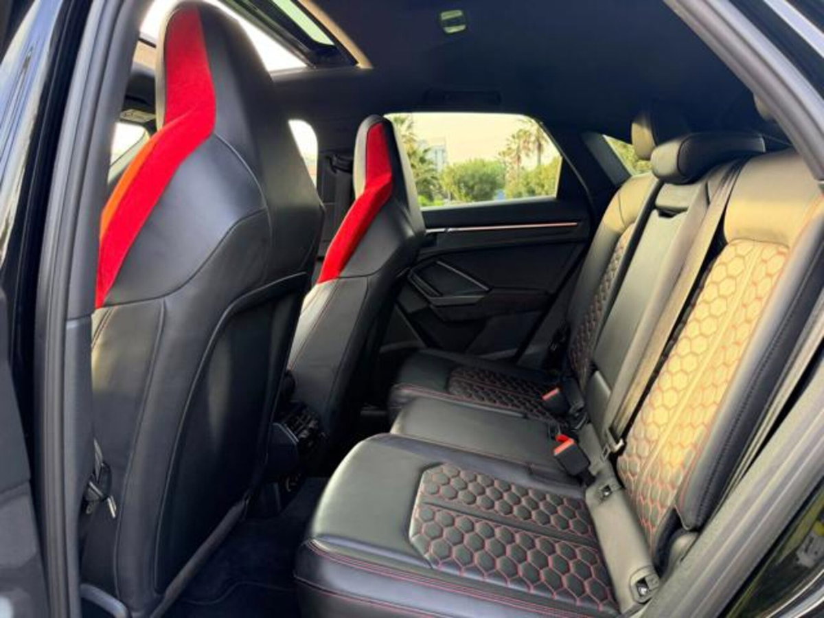 Audi RS Q3 Sportback 2.5 quattro s-tronic (14)