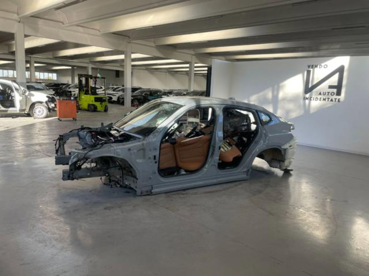 BMW X4 xdrive20i mhev 48V Msport auto (4)