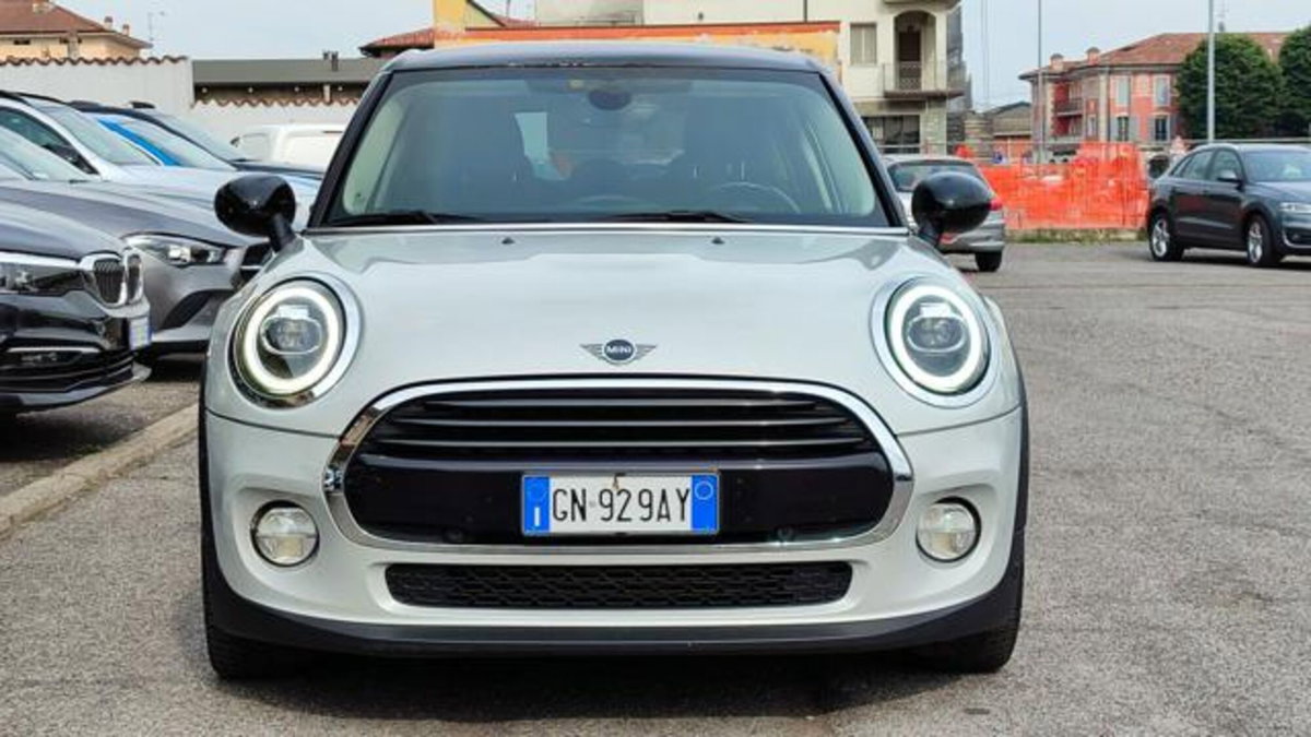 MINI Mini 1.5 Cooper D Business XL 5 porte (2)