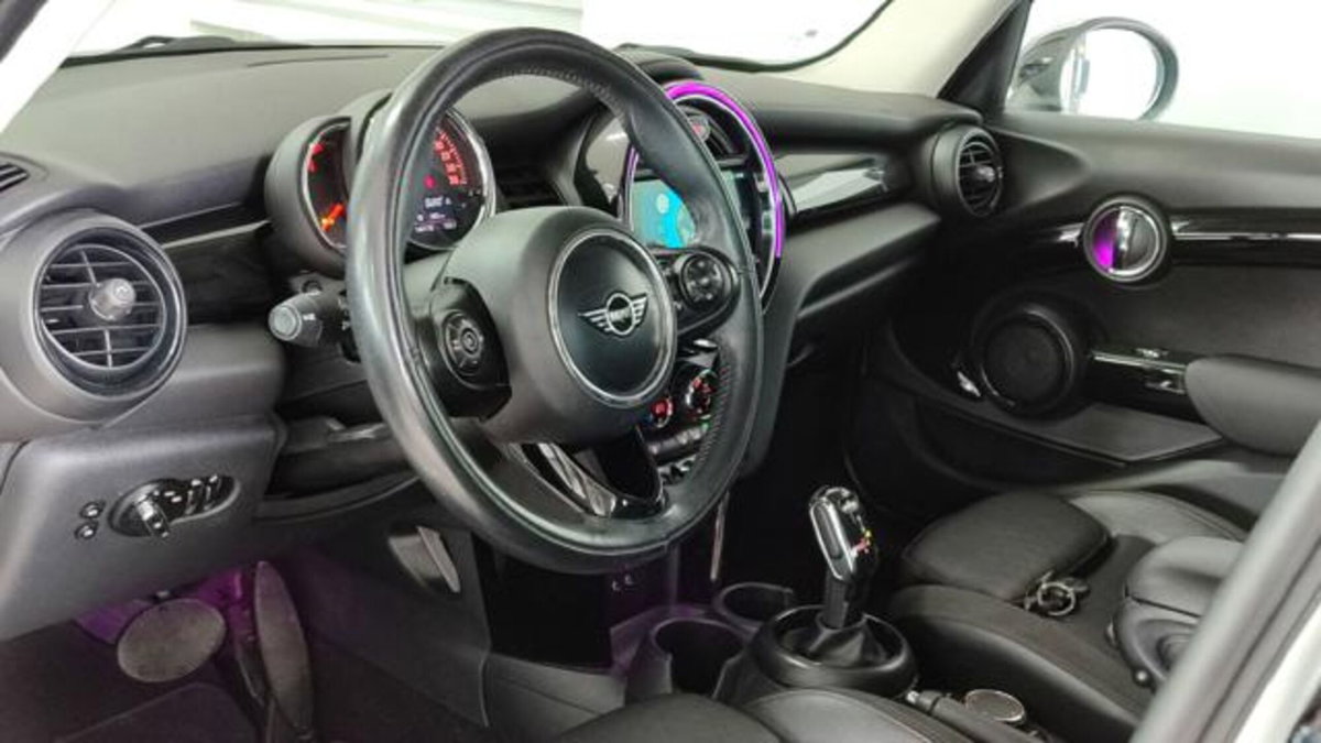 MINI Mini 1.5 Cooper D Business XL 5 porte (6)