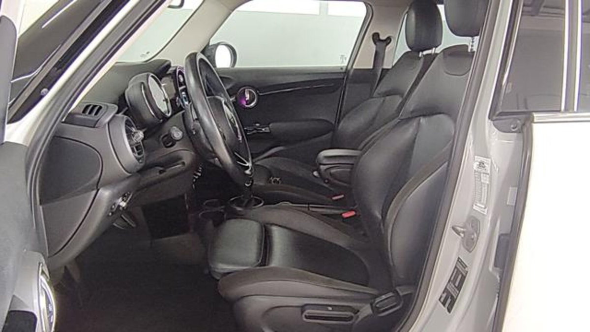 MINI Mini 1.5 Cooper D Business XL 5 porte (7)