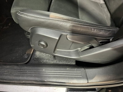 Volvo XC40 T5 Recharge Plug-in Hybrid R-design (11)
