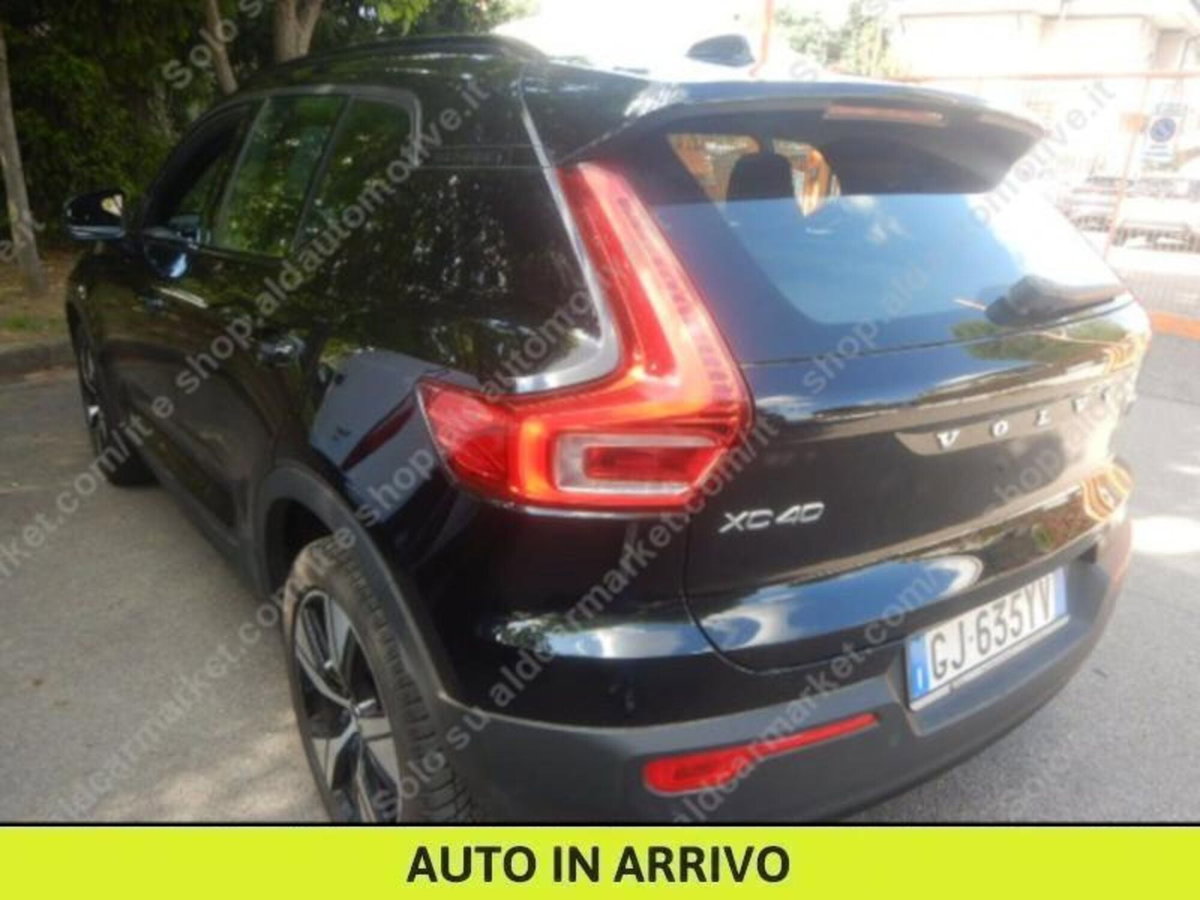Volvo XC40 T5 Recharge Plug-in Hybrid R-design (3)