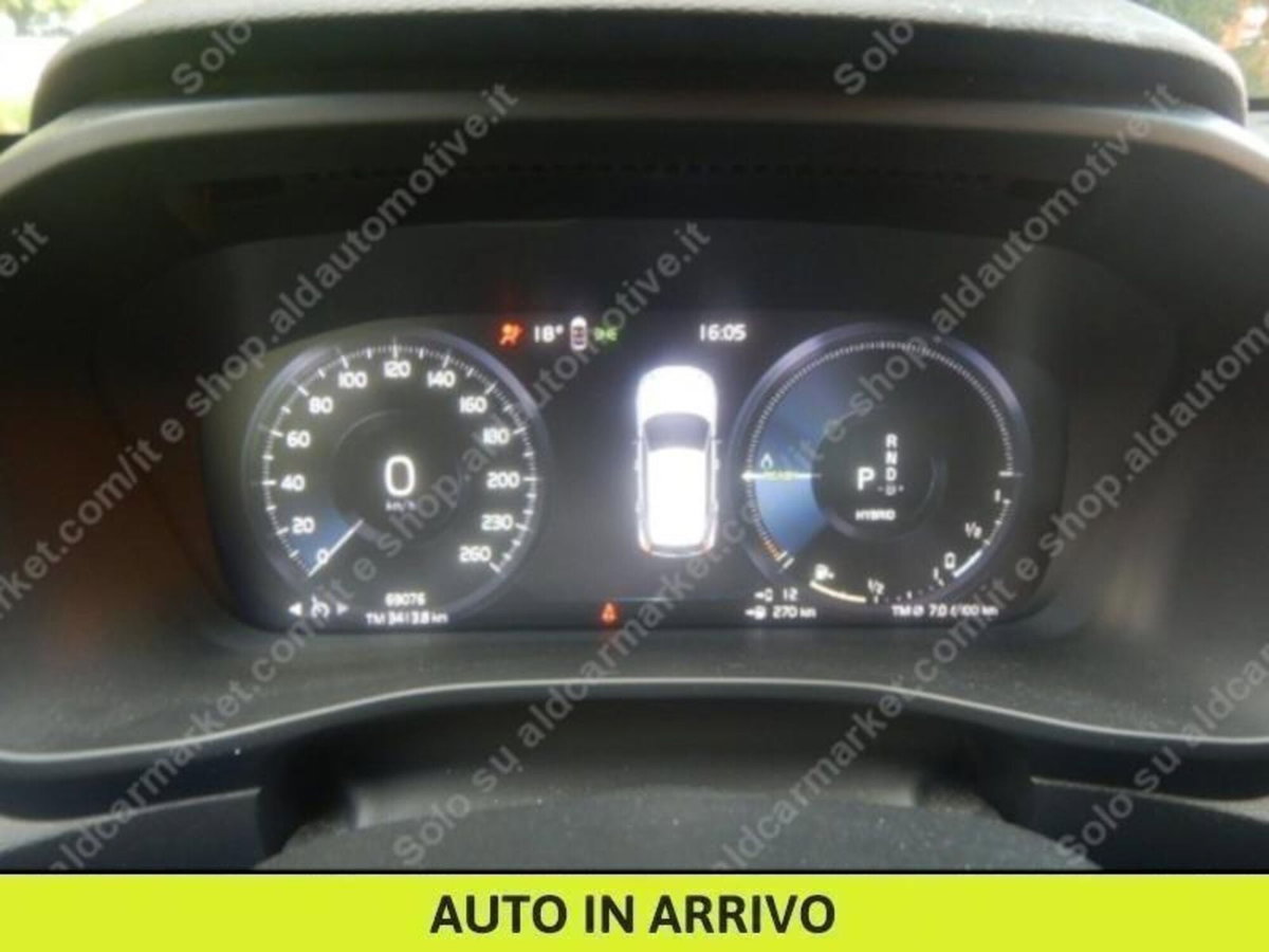 Volvo XC40 T5 Recharge Plug-in Hybrid R-design (4)