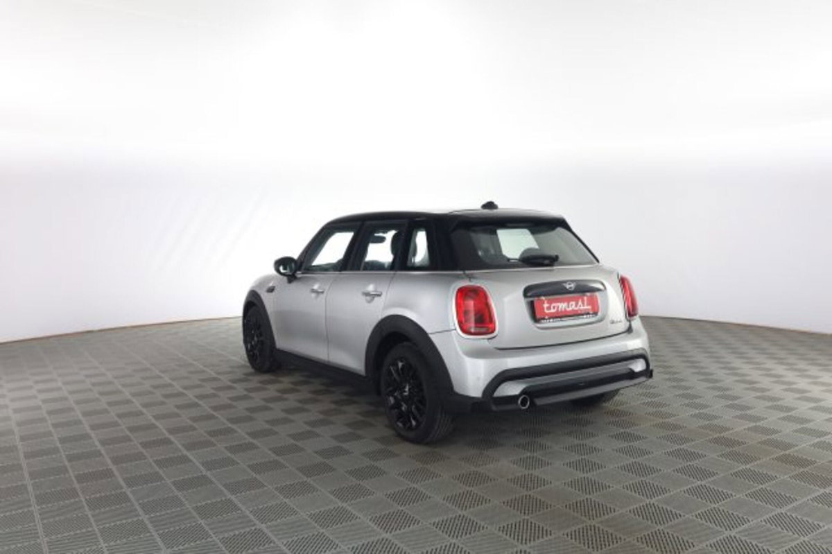 MINI Mini 1.5 Cooper Classic 5 porte (6)