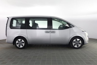 Hyundai Staria 2.2 awd auto (3)