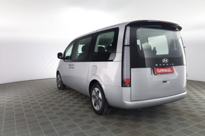 Hyundai Staria 2.2 awd auto (6)