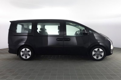 Hyundai Staria 2.2 awd auto (3)