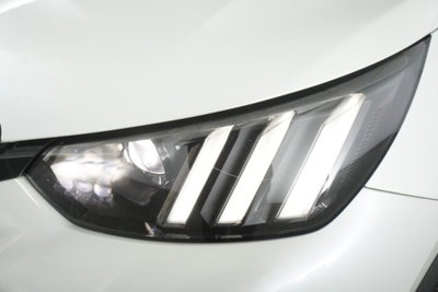 Peugeot 2008 BlueHDi 100 S&S GT Line (15)