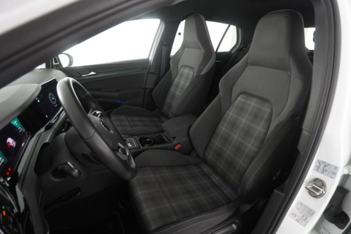 Volkswagen Golf 2.0 TDI GTD DSG (2)